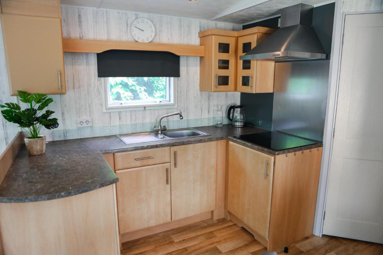 Chalet Op 5* Camping De Paardekreek Kortgene Eksteriør bilde