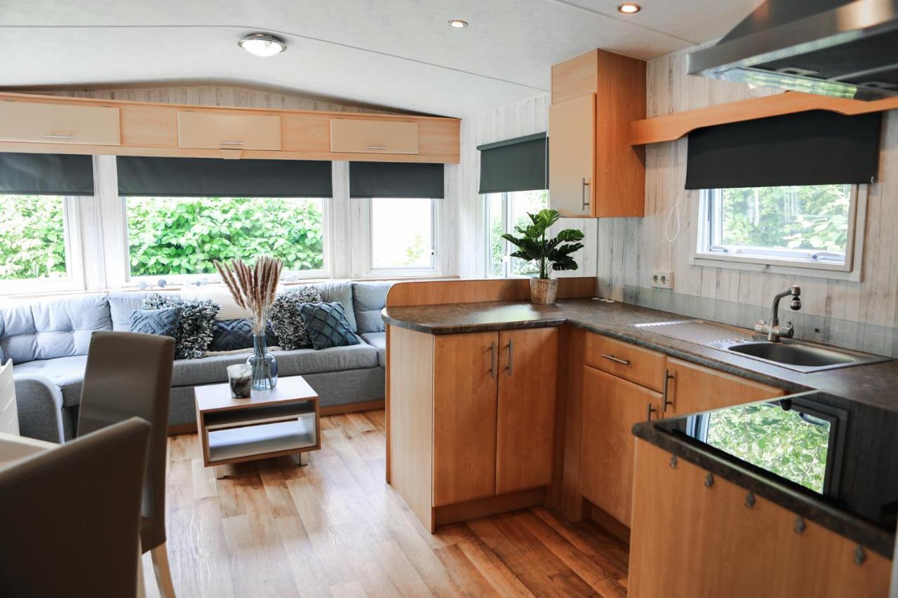 Chalet Op 5* Camping De Paardekreek Kortgene Eksteriør bilde