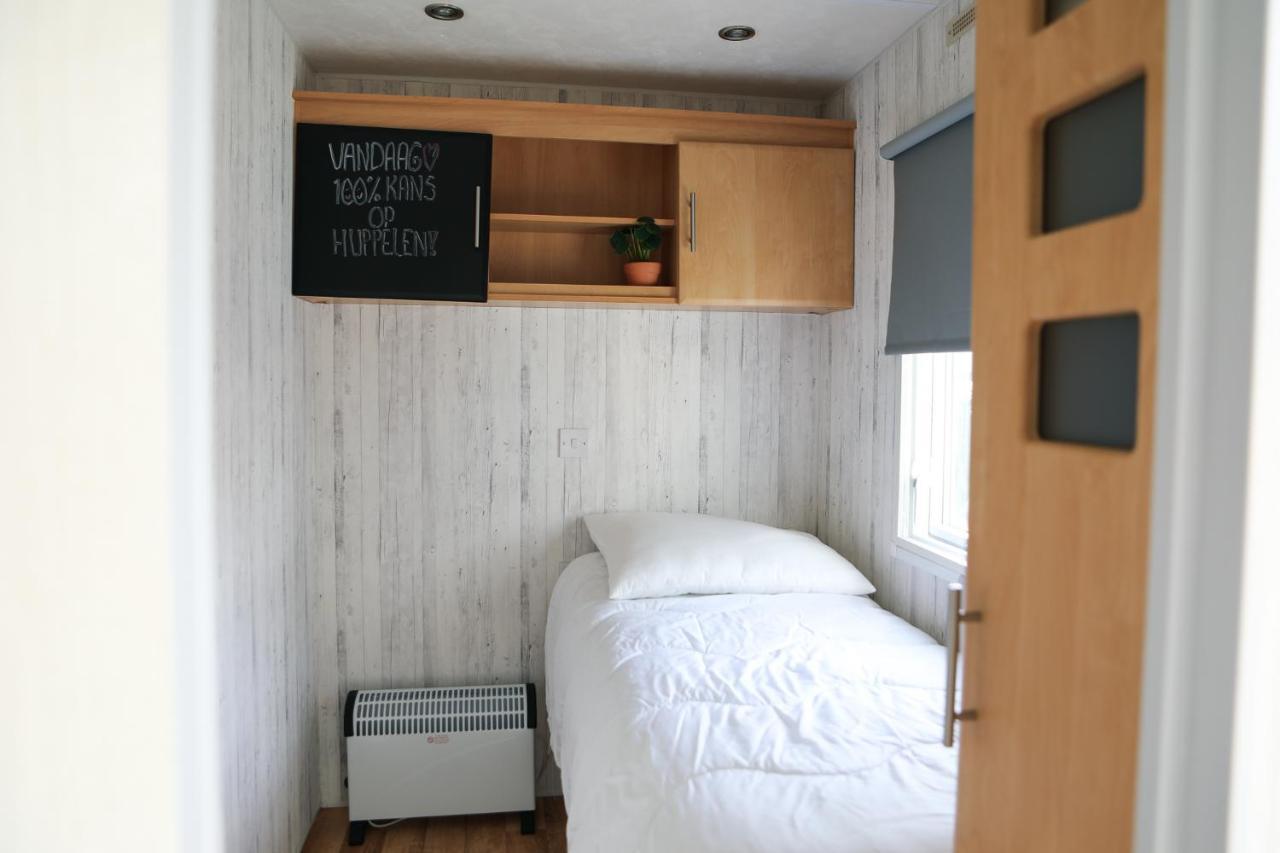 Chalet Op 5* Camping De Paardekreek Kortgene Eksteriør bilde