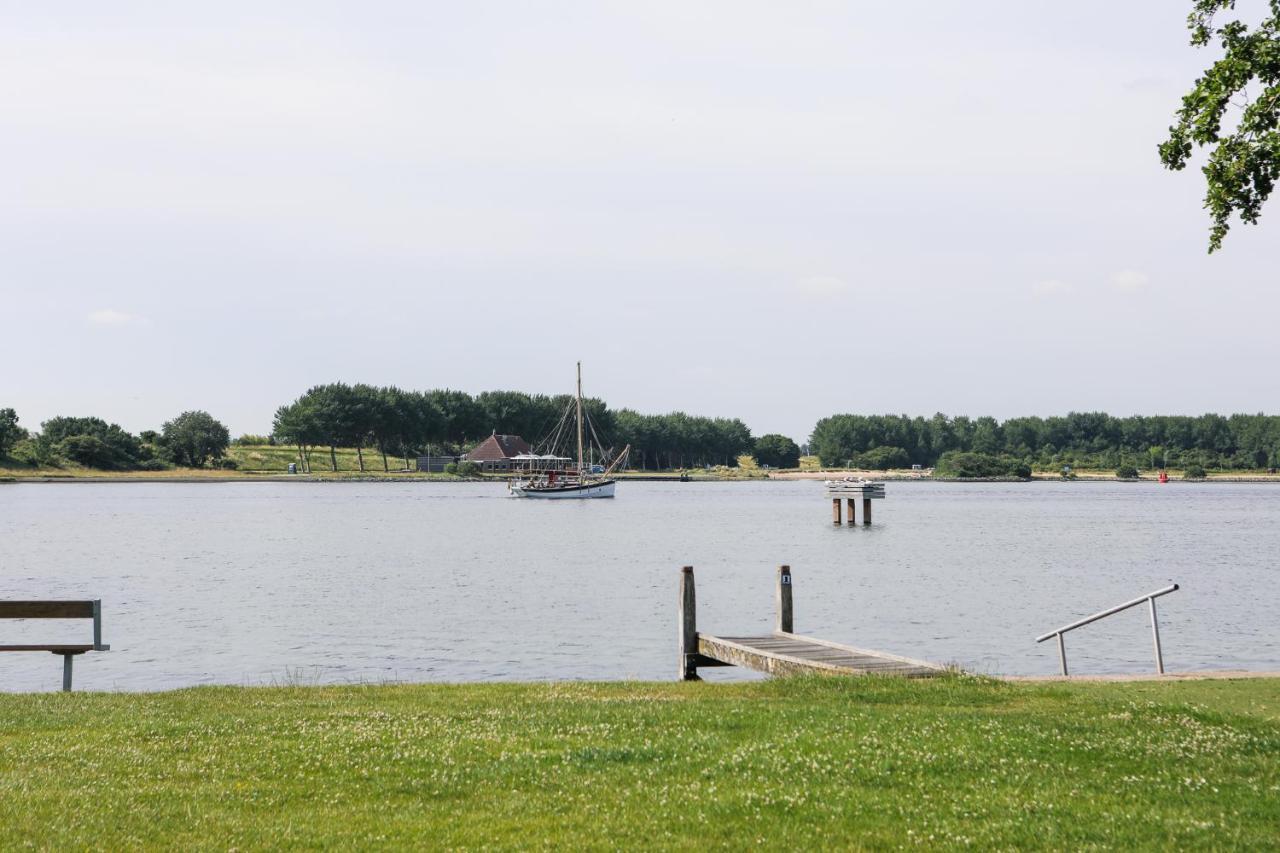 Chalet Op 5* Camping De Paardekreek Kortgene Eksteriør bilde
