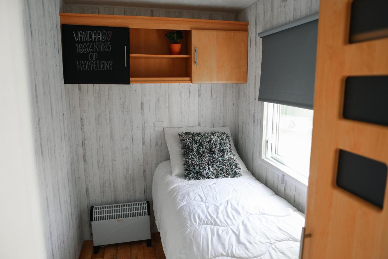 Chalet Op 5* Camping De Paardekreek Kortgene Eksteriør bilde