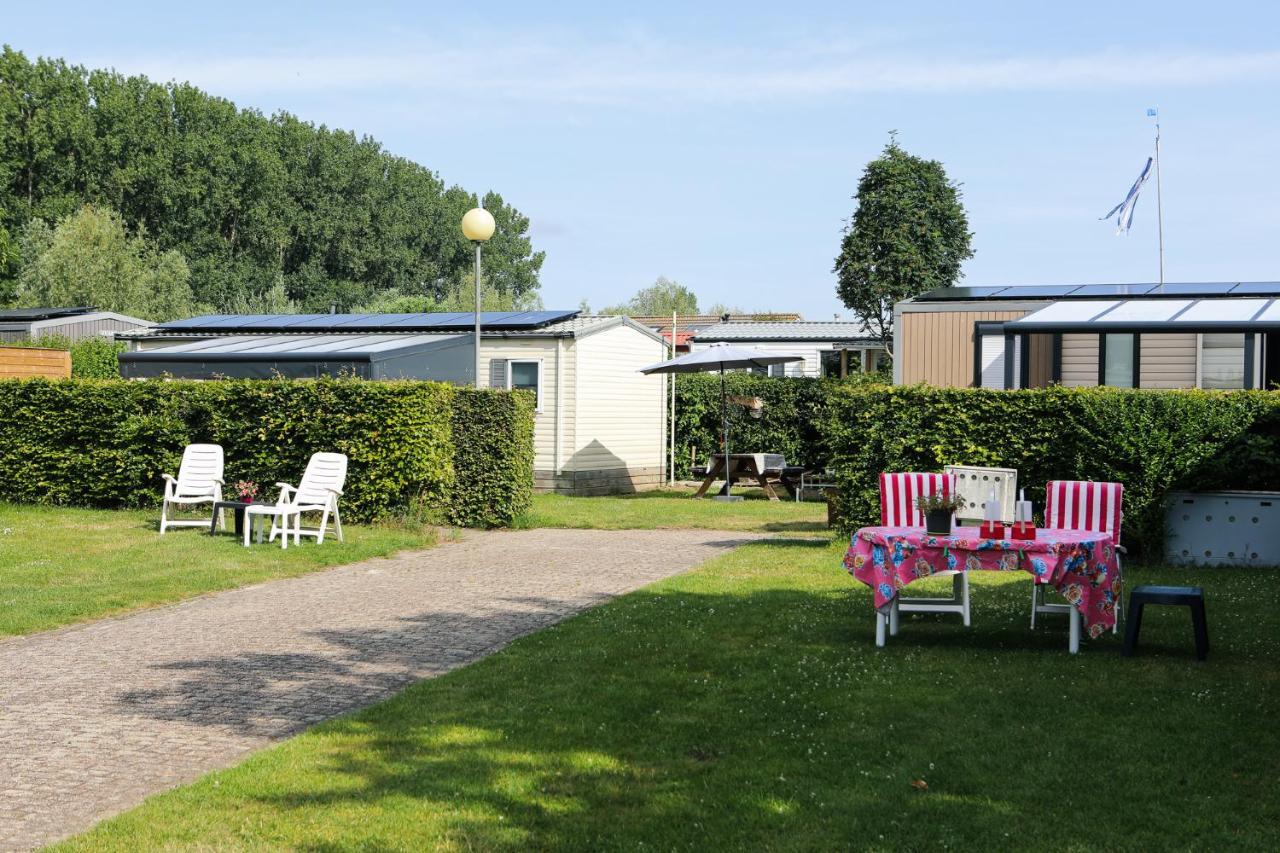 Chalet Op 5* Camping De Paardekreek Kortgene Eksteriør bilde