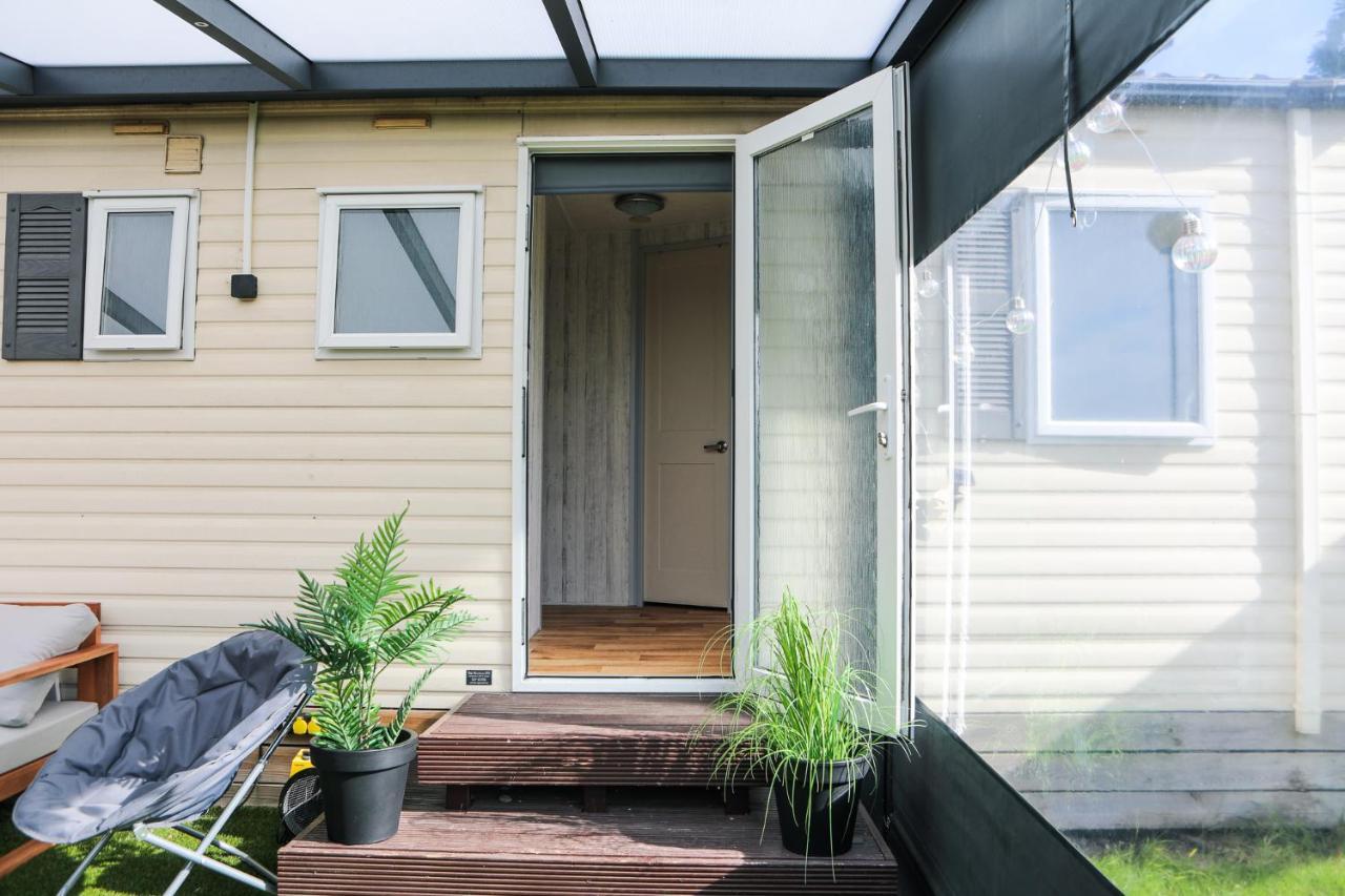 Chalet Op 5* Camping De Paardekreek Kortgene Eksteriør bilde