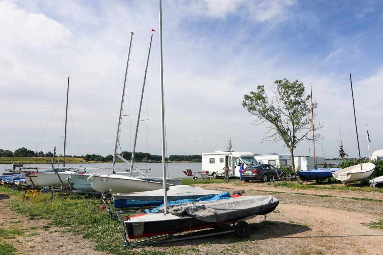 Chalet Op 5* Camping De Paardekreek Kortgene Eksteriør bilde